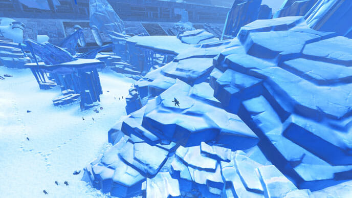 Über die gestuften Eisfelsen erreichst du den erhöhten Weg am Rand des Heldengebiets.